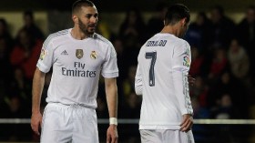 كاتب إسباني: انتقدوا رونالدو بدلا من مطاردة بن زيمة