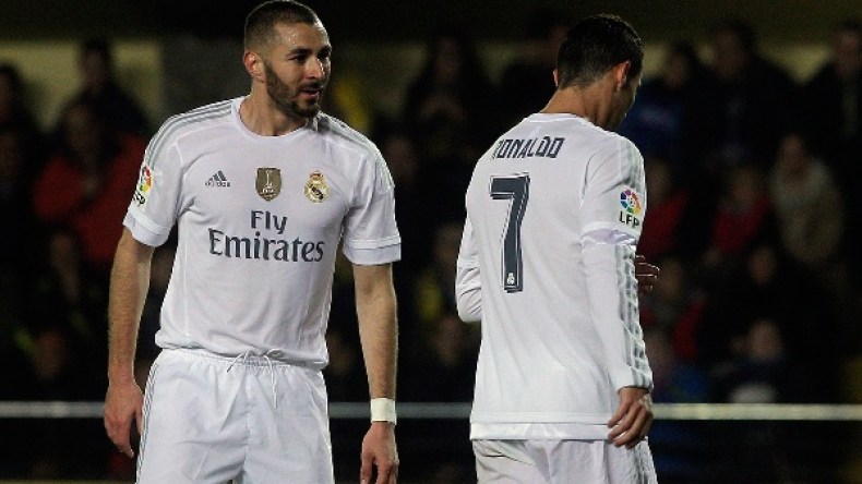 كاتب إسباني: انتقدوا رونالدو بدلا من مطاردة بن زيمة