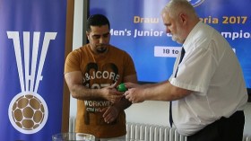 سَحْبُ قرعة مونديال الجزائر لأواسط كرة اليد