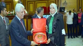 لوح: أمامكم واجبات مقدسة نحو المجتمع