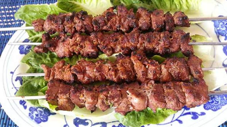 احذروا اللحوم المشوية على الجمر.. قد تودي بحياتكم في الصيف