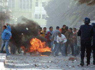 Algeria / President Bouteflika hits out at trouble-makers and depredators and calls for the banishment of violence