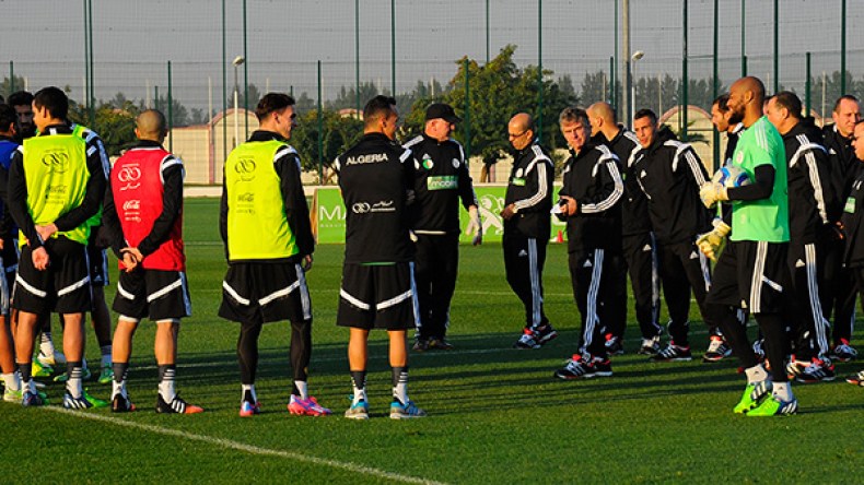 “محاربو الصحراء” سيخضعون لفحص “إيبولا” بالعاصمة مالابو