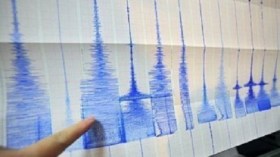 زلزال بقوة 7,1 درجات يضرب بابوازيا الاندونيسية