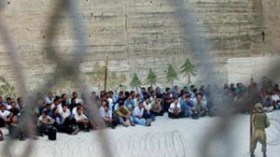 تقرير : إسرائيل تعتقل نحو 8200 أسير فلسطيني وعربي في سجونها