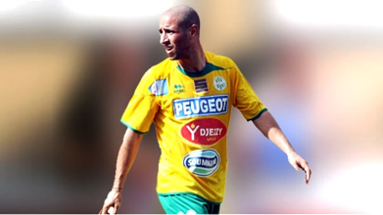 تعادل  بطعم  الهزيمة  ..  والموعد  في  تيزي  وزو