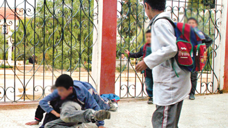 جرحى وتحطيم حافلة في شجار بين تلاميذ بسوق أهراس