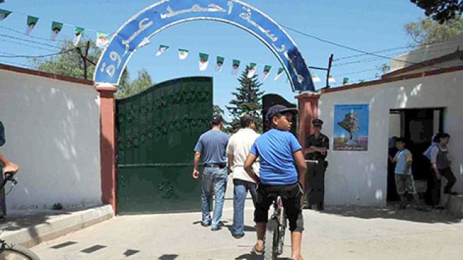 شرطيان أمام كل مدرسة.. والعصا لمن عصى
