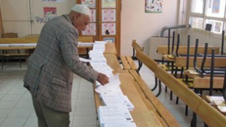 عطلة من أربعة أيام لتلاميذ المدارس المحولة إلى مكاتب اقتراع