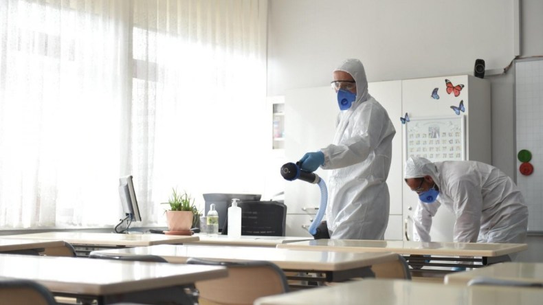 حملة تعقيم واسعة عبر المدارس