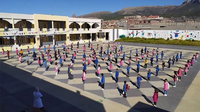 غلق المدارس متواصل.. النقابات تحتج والولاة يشددون الوقاية