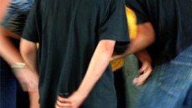 تلميذ يطعن زميله بالسلاح الأبيض بثانوية العقيد عثمان في بشار