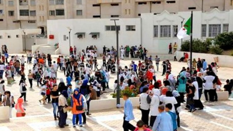 سيّدتان تبرحان مديرة متوسطة ضربا في بلعباس