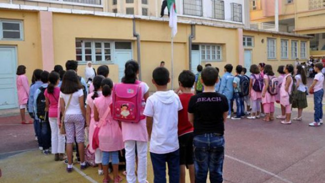 أولياء تلاميذ ابتدائية بمعاتقة يمنعون أبناءهم من الدراسة