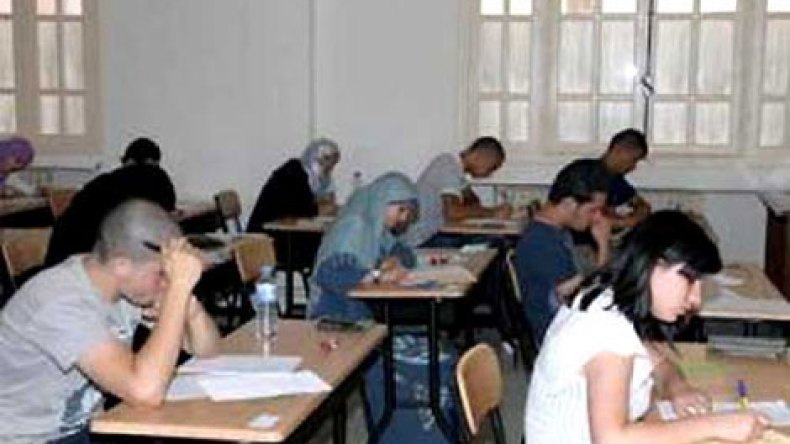الكتب المدرسية وصلت إلى المدارس بزيادة 10 بالمائة في أسعارها