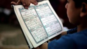 مسؤولون وأئمة استولوا على أموال وهدايا حفظة القرآن في رمضان