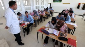 ترقية 60 ألف معلم وأستاذ نهاية مارس