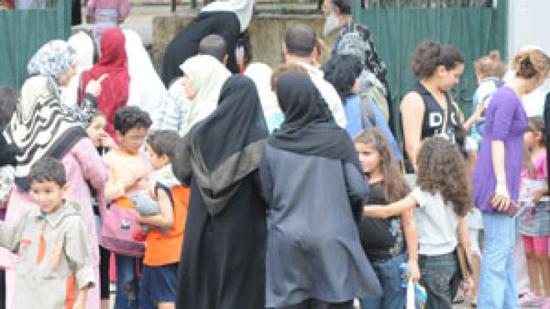 وزارة التربية تعد بتقليص الحجم الساعي للتعليم الابتدائي