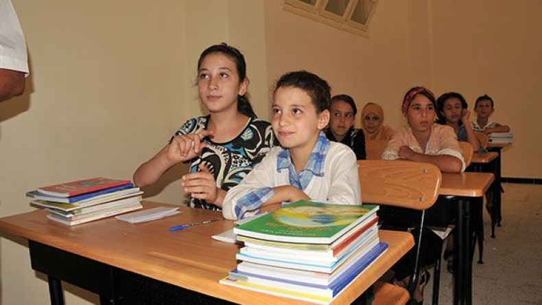 إصلاحاتك كارثة على المدرسة.. يا بن غبريط