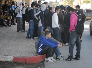 Les élèves investissent la rue pour exprimrer leurs” ras le bol”
