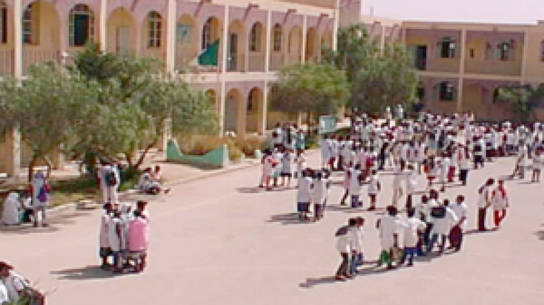 اللجنة الحكومية لم تفصل بعد في إدماج الأساتذة المتعاقدين