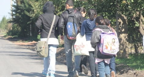 100.000 expelled pupils beg for reintegration in schools