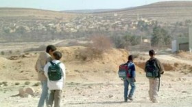 عائلات الجنوب تزود أبناءها بهواتف نقالة خوفا من الاختطاف