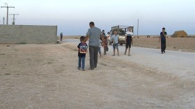 عمار.. تلميذ جديد يقطع 6 كلم على الأقدام للالتحاق بالمدرسة