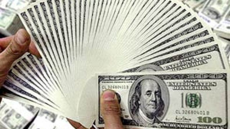 تحويلات المغتربين والمستثمرين نحو الجزائر قاربت 3 ملايير دولار