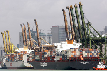 Singapore economy weakens in Q4