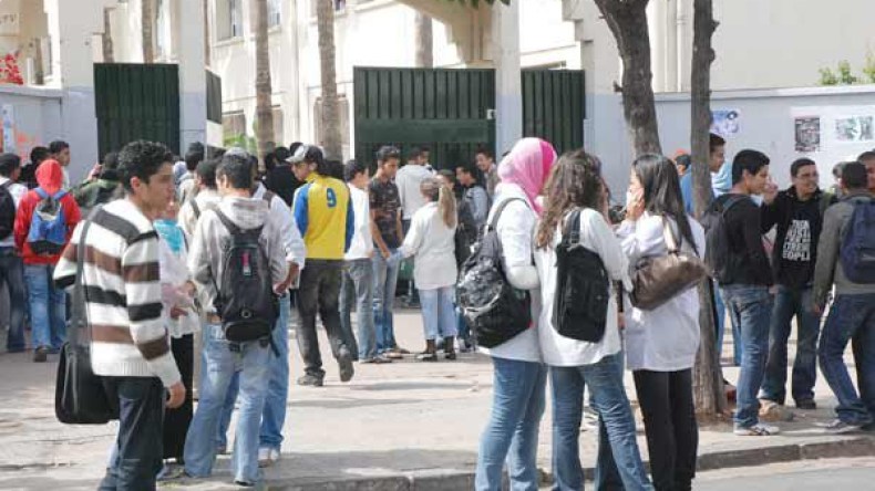 إصابة 12 تلميذا ودركي في مواجهات داخل ثانوية بباتنة