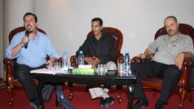 “المصريون راهنوا على تفجيرنا وسنشارك في الصالون ولو على سفينة بالصحراء”