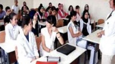 Éducation : les syndicats ne décolèrent pas