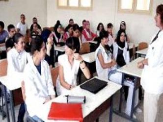 Éducation : les syndicats ne décolèrent pas