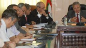 الإتحاد الوطني لعمال التربية: ‮”‬محاسبة‭ ‬تسيير‭ ‬الخدمات‭ ‬الاجتماعية‭ ‬من‭ ‬صلاحيات‭ ‬اللجنة‭ ‬الوطنية‮”‬