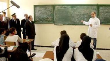 Algérie / Le Ministère de l’Education octroie 8.000 postes budgétaires à des jeunes formateurs pour juguler l’analphabétisme