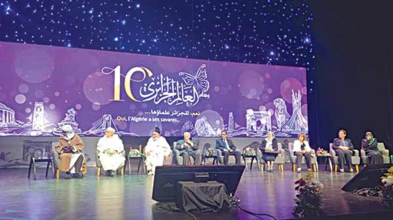 مالك بن نبي وثمانية معلمين يكرمون بوسام العالم الجزائري