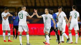 “الكاف” لم تُرسّم بعد ملعب مباراة الجزائر وزيمبابوي