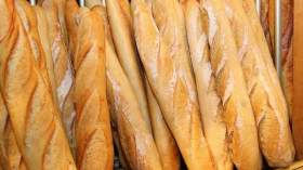 “بارونات” السميد والفرينة يتحكمون في هامش ربح الخبز