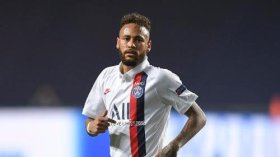 باريس سان جيرمان يقلب الطاولة على أتالانتا 