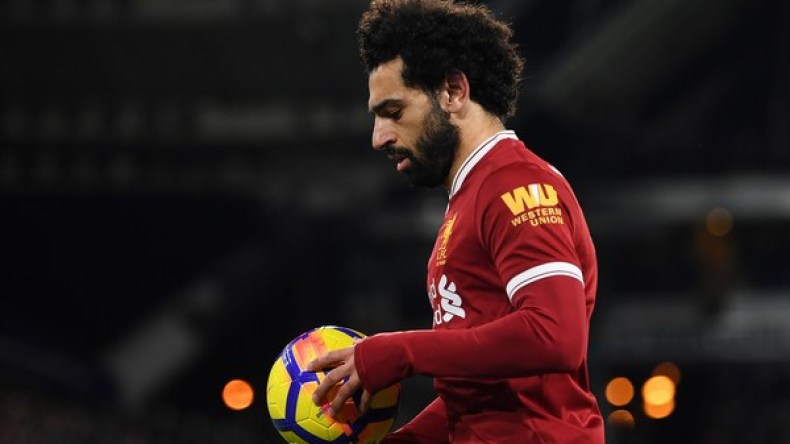 بقايا “حسني مبارك” يدعون “محمد صلاح” إلى حلق لحيته