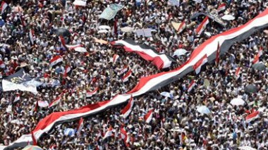 Égypte : les manifestants de retour sur la place Tahrir