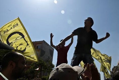 Égypte: gaz lacrymogènes pour disperser des milliers d'étudiants pro-Morsi