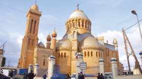 غلق 27 كنيسة بروتستانتية خلال 6 أشهر بالجزائر