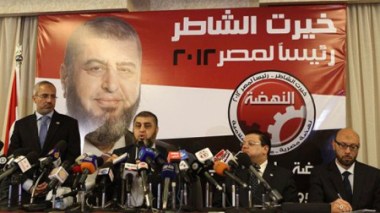 Égypte : les Frères musulmans soutiendront Mohamed Morsi