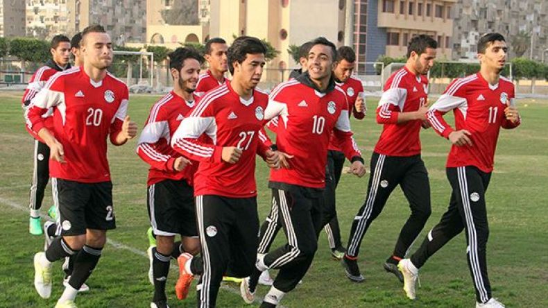 لاعبو الأولمبي المصري يحضرون لـ”الخضر” في “الملاهي”