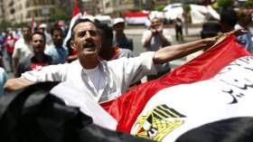 يسقط النظام ولا ينتصر الشعب !!