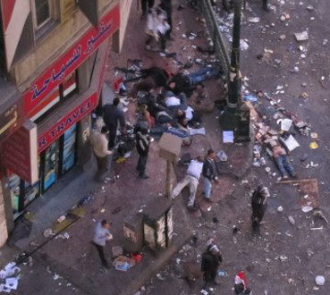 Égypte: au moins 22 morts,  les Cairotes se réveillent sur des scènes macabres