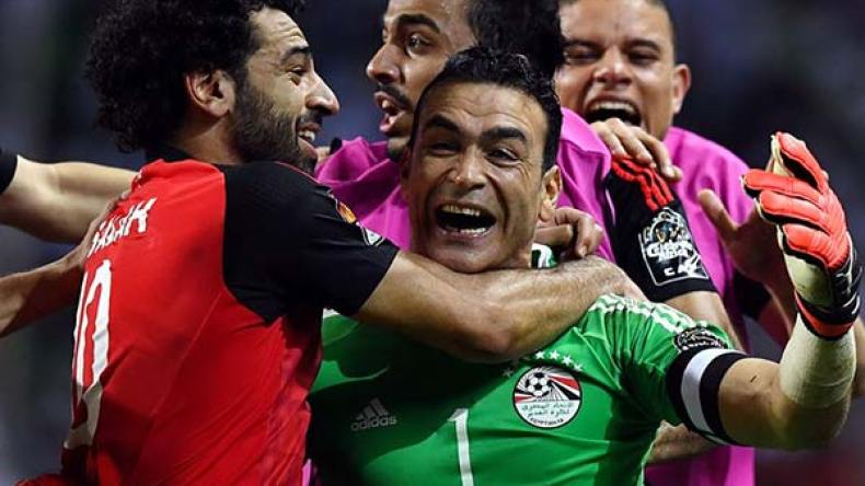 “الفراعنة” يُحنّطون “الخيول”.. ويعبرون للنهائي