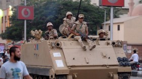 الجيش المصري: المؤيدون لمرسي يخطفون جنديين
